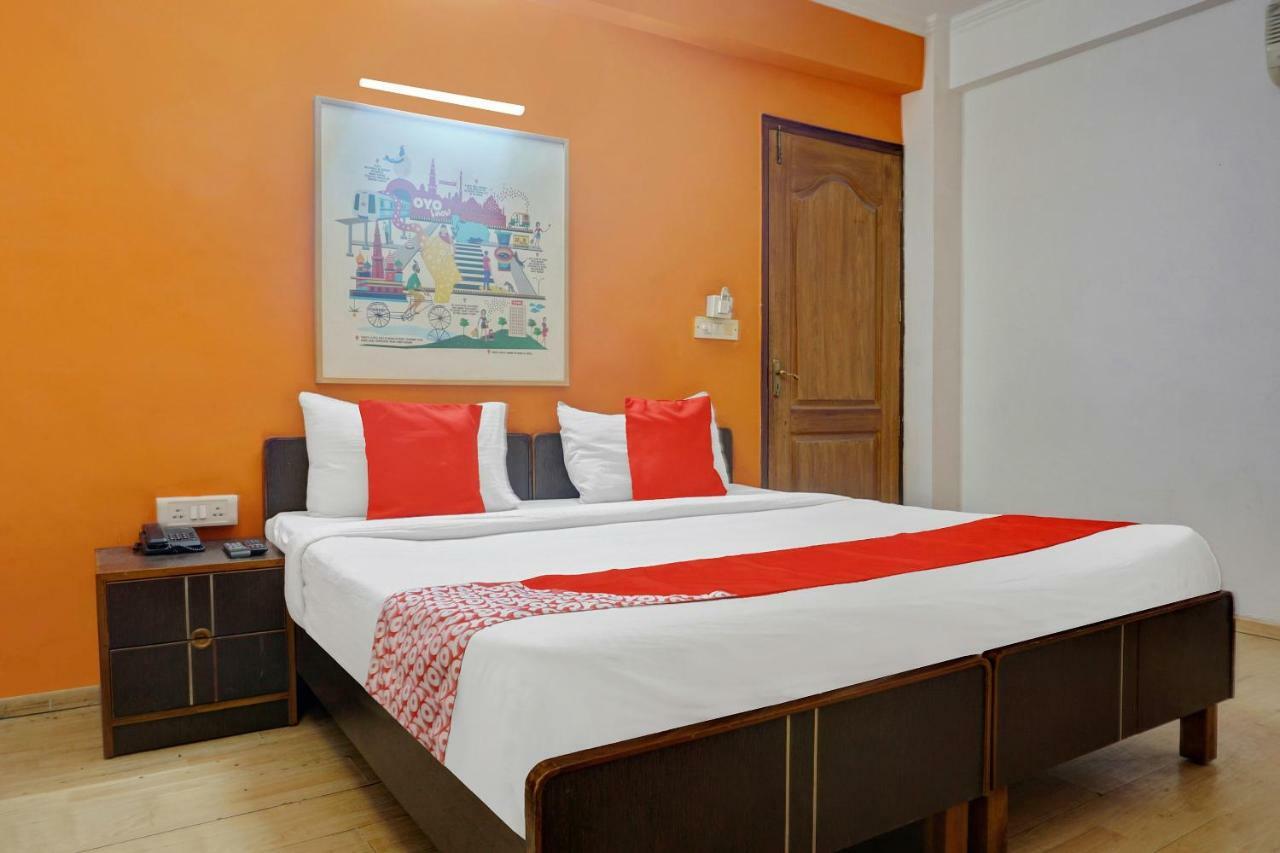 Oyo Flagship 592 Hauz Khas Village นิวเดลี ภายนอก รูปภาพ