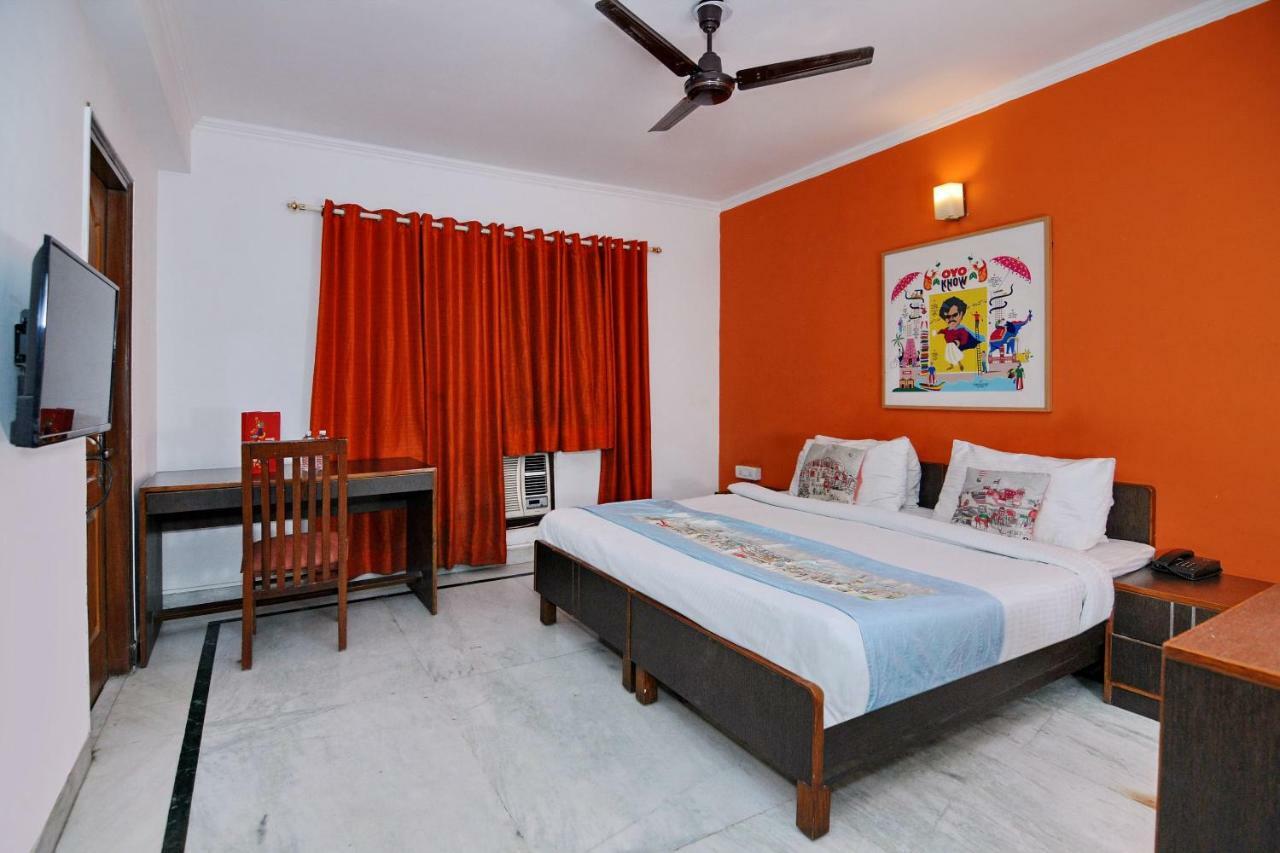 Oyo Flagship 592 Hauz Khas Village นิวเดลี ภายนอก รูปภาพ
