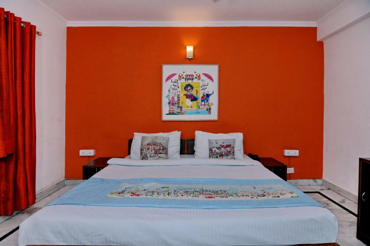 Oyo Flagship 592 Hauz Khas Village นิวเดลี ภายนอก รูปภาพ